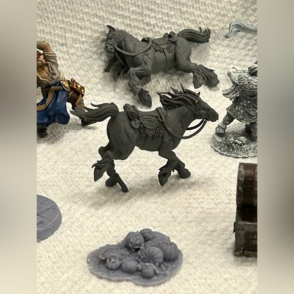 Fantasy Miniature Figures Set - Picture 12 of 16